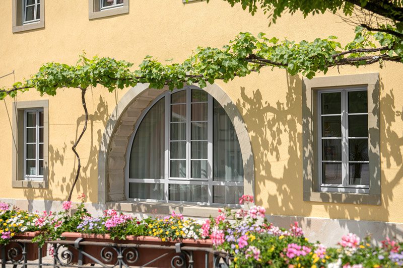 holzfenster_schwane_aussen_rundfenster